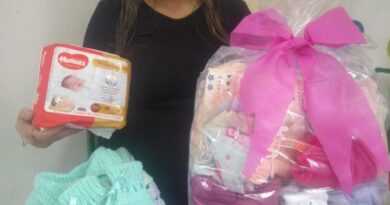 Fundação entregou onze kits para gestantes e bebês recém nascidos