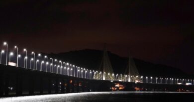 Desligada desde junho do ano passado, a Ponte voltou a ser iluminada nesta semana.