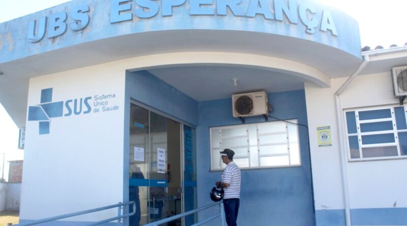 No Centro a coleta é realizada e encaminhada para o Laboratório Central (Lacen/SC) para análise.