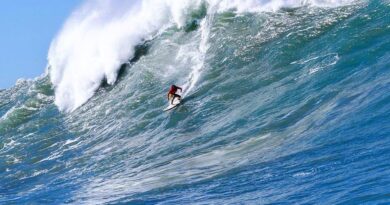 Luchas Chumbo surfando na Praia do Cardoso no Mormaii Big Wave Challenge