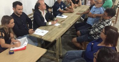 Prefeito Mauro Candemil e secretários estiveram na localidade do Estreito.