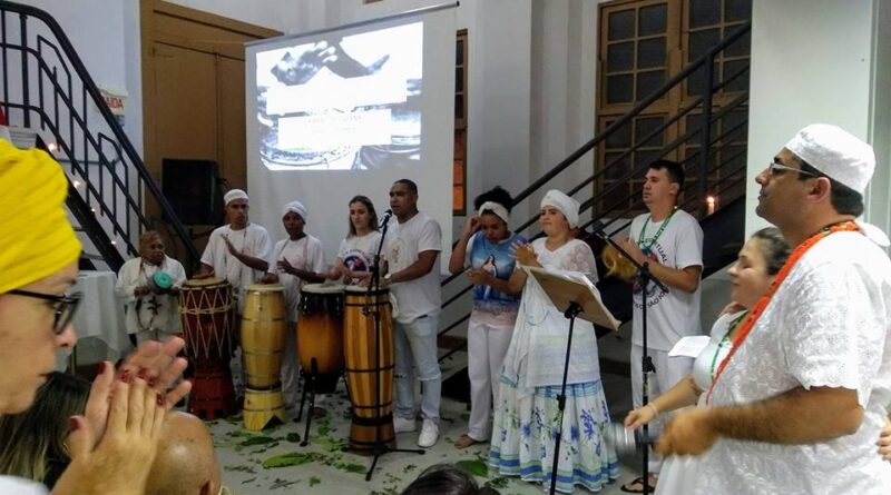 Umbanda de Laguna cantou as melodias dos seus orixás