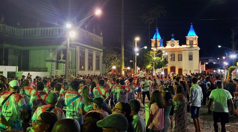 Público lota a rua Jerônimo Coelho