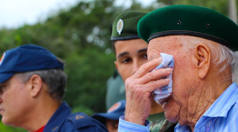 O veterano Jamil Correa, 92 anos, foi homenageado