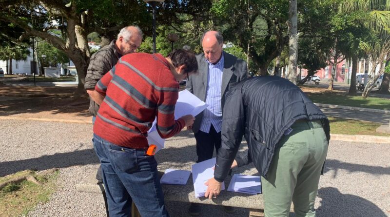 Prefeito Mauro Candemil esteve acompanhando a visita