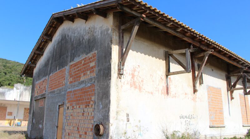 A edificação da estação tem área aproximada de 500m²