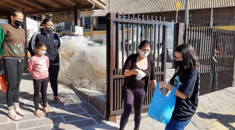 Equipes estão na rua orientado os moradores