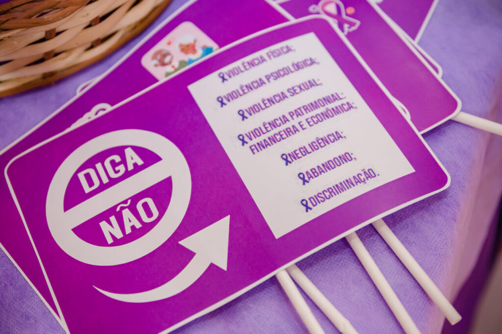Fotos CRAS do Magalhães promove atividade alusiva à Campanha Junho Violeta Prefeitura de Laguna