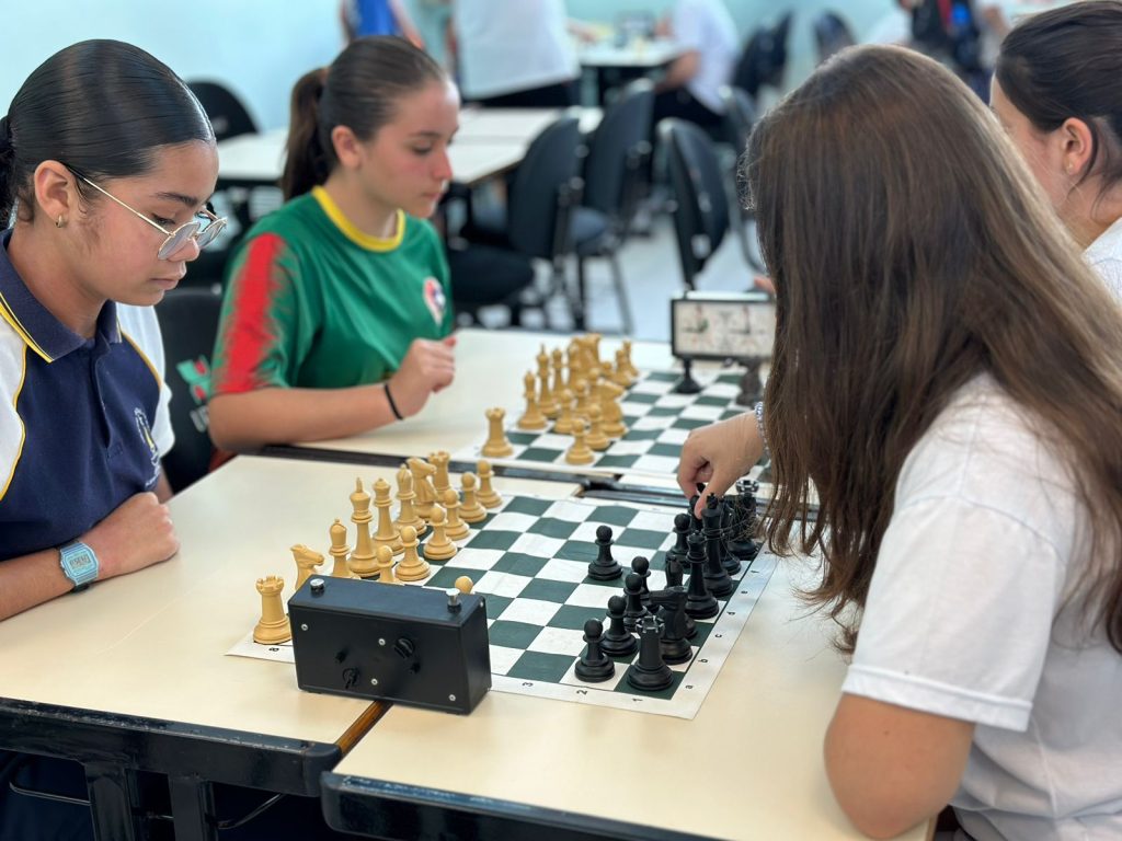 Aluno da Escola de Educação Básica Elizabeth Ulysséa é campeão no